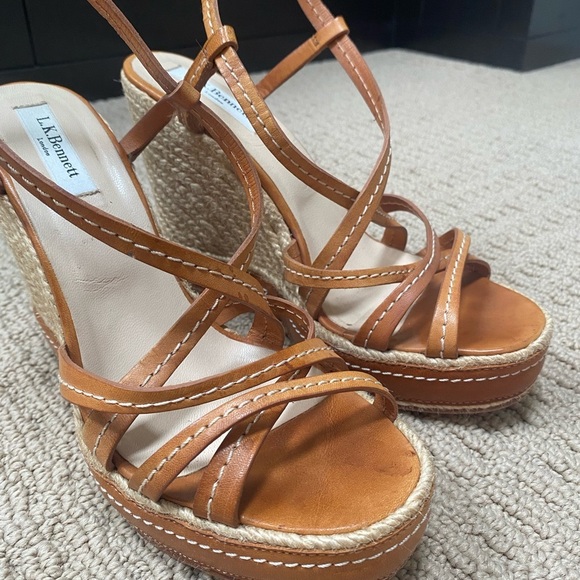 L.K. Bennett Tan leather wedges - Picture 7 of 7